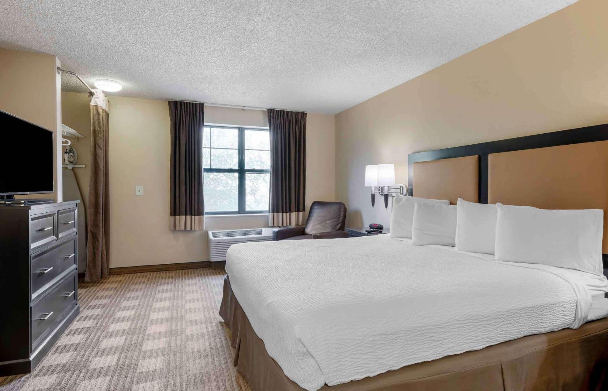 Hotel Extended America - Santa Barbara - Calle Real Goleta